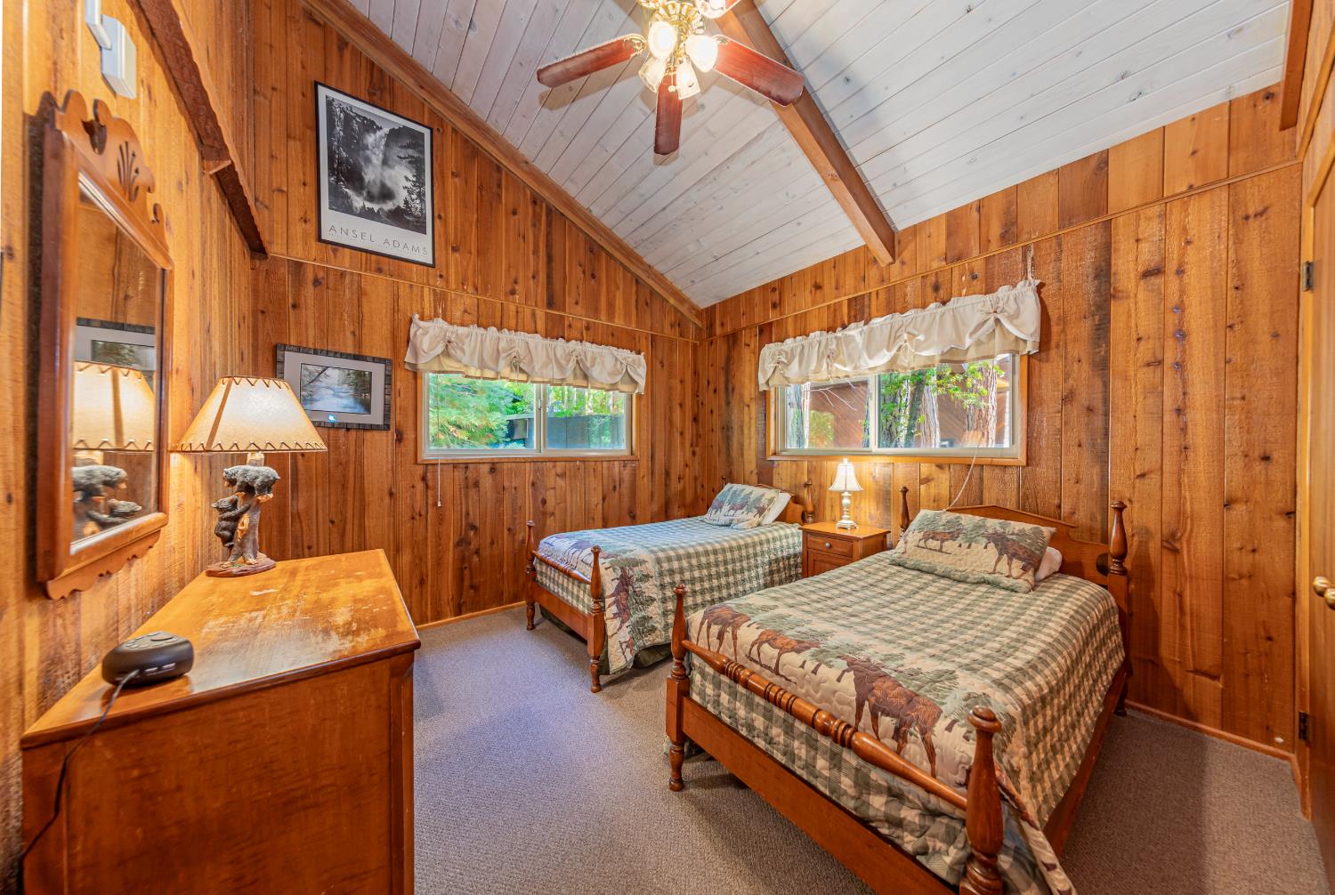 8005 Cedar Cir, Wawona, CA 95389