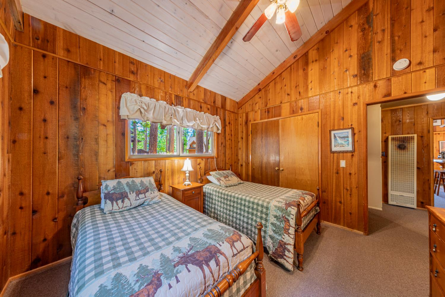 8005 Cedar Cir, Wawona, CA 95389