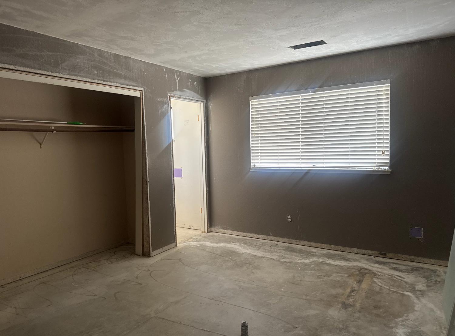 1754 Donner Ave, Clovis, CA 93611