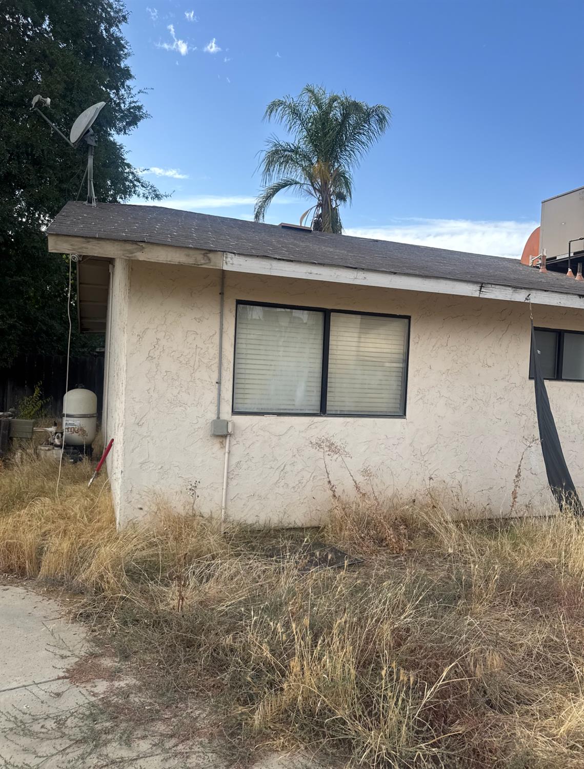1754 Donner Ave, Clovis, CA 93611