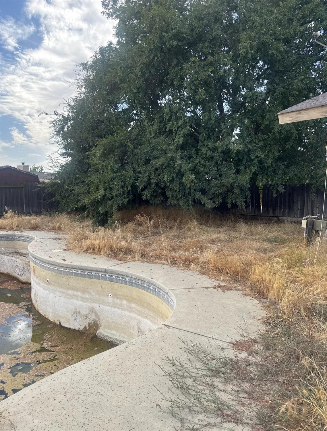 1754 Donner Ave, Clovis, CA 93611