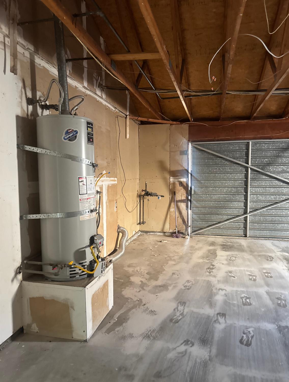1754 Donner Ave, Clovis, CA 93611