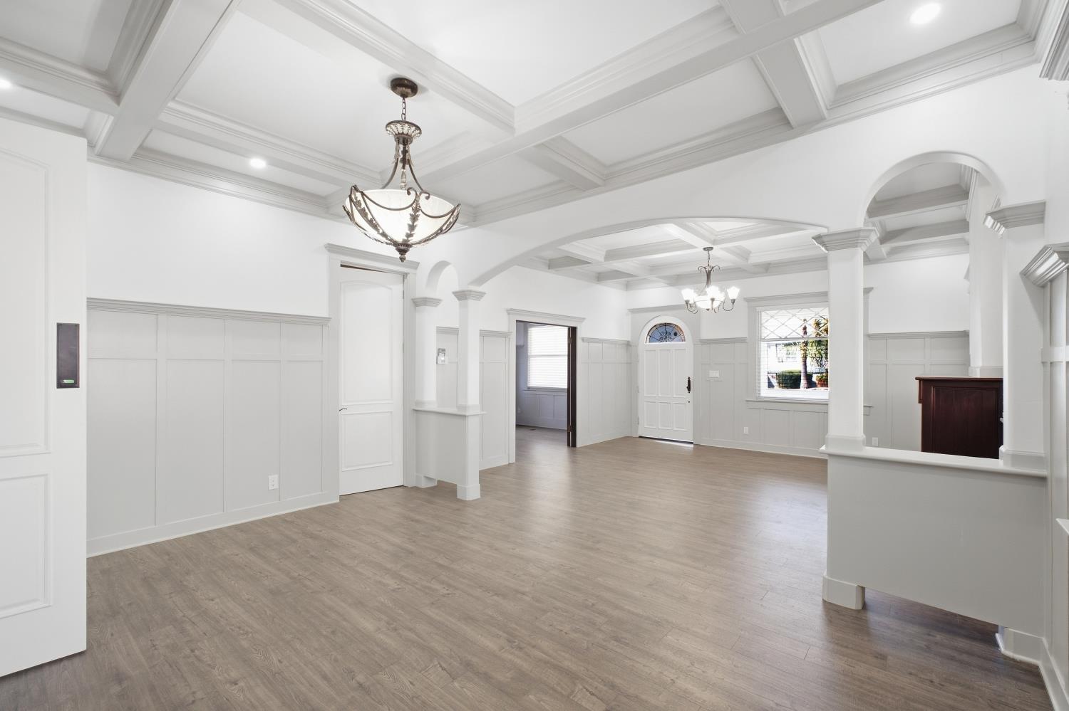 2111 Stillman St, Selma, CA 93662
