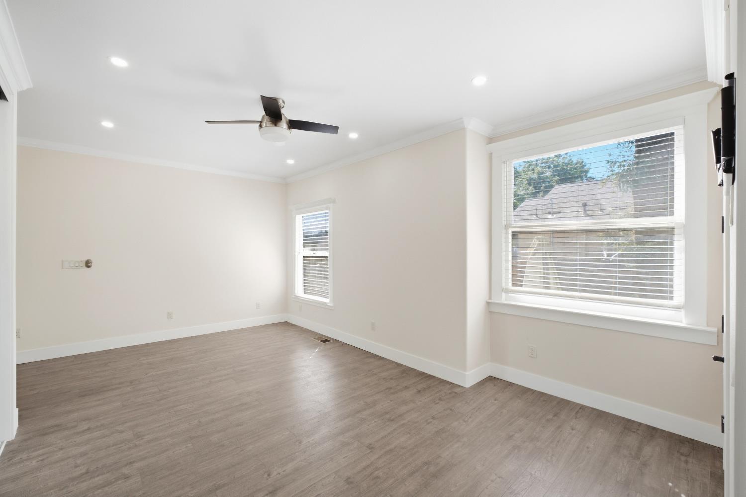 2111 Stillman St, Selma, CA 93662