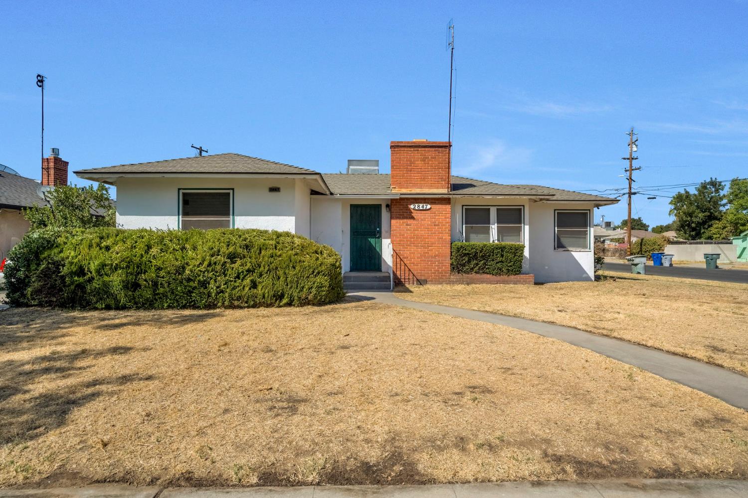 2847 E Michigan, Fresno, CA 93703