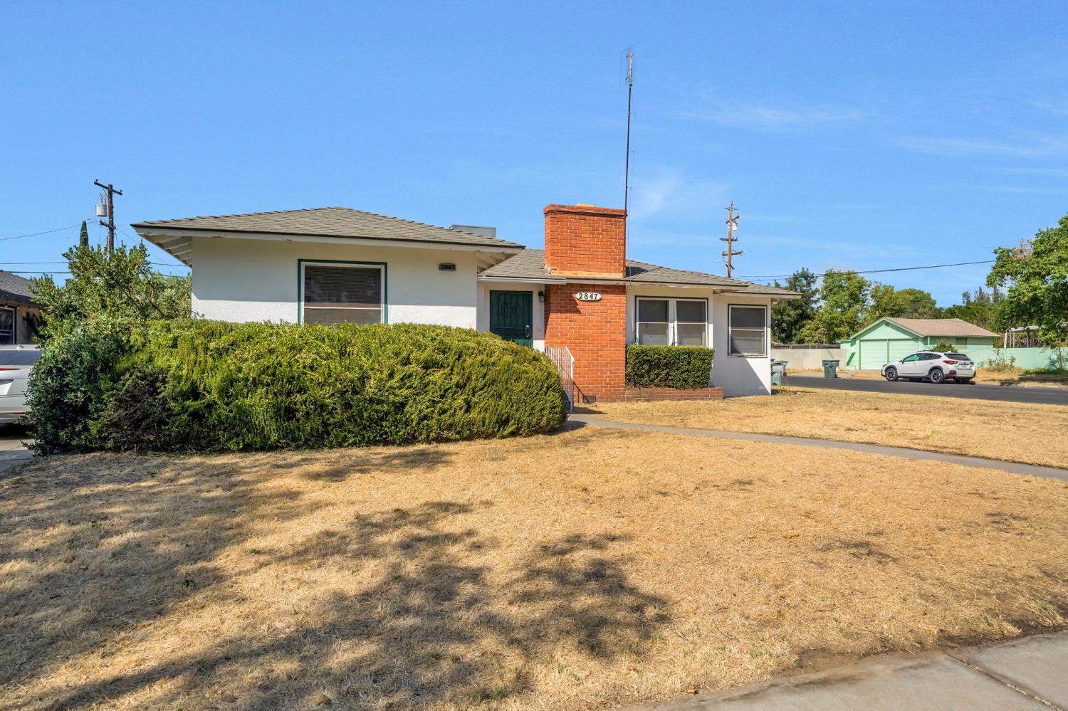 2847 E Michigan, Fresno, CA 93703
