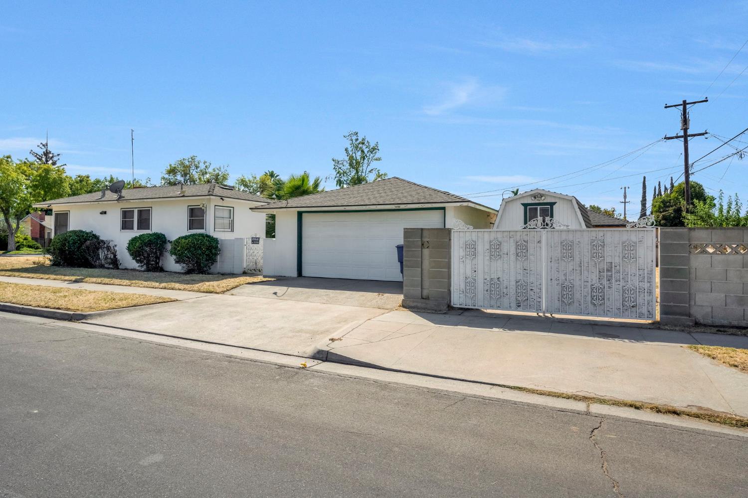 2847 E Michigan, Fresno, CA 93703