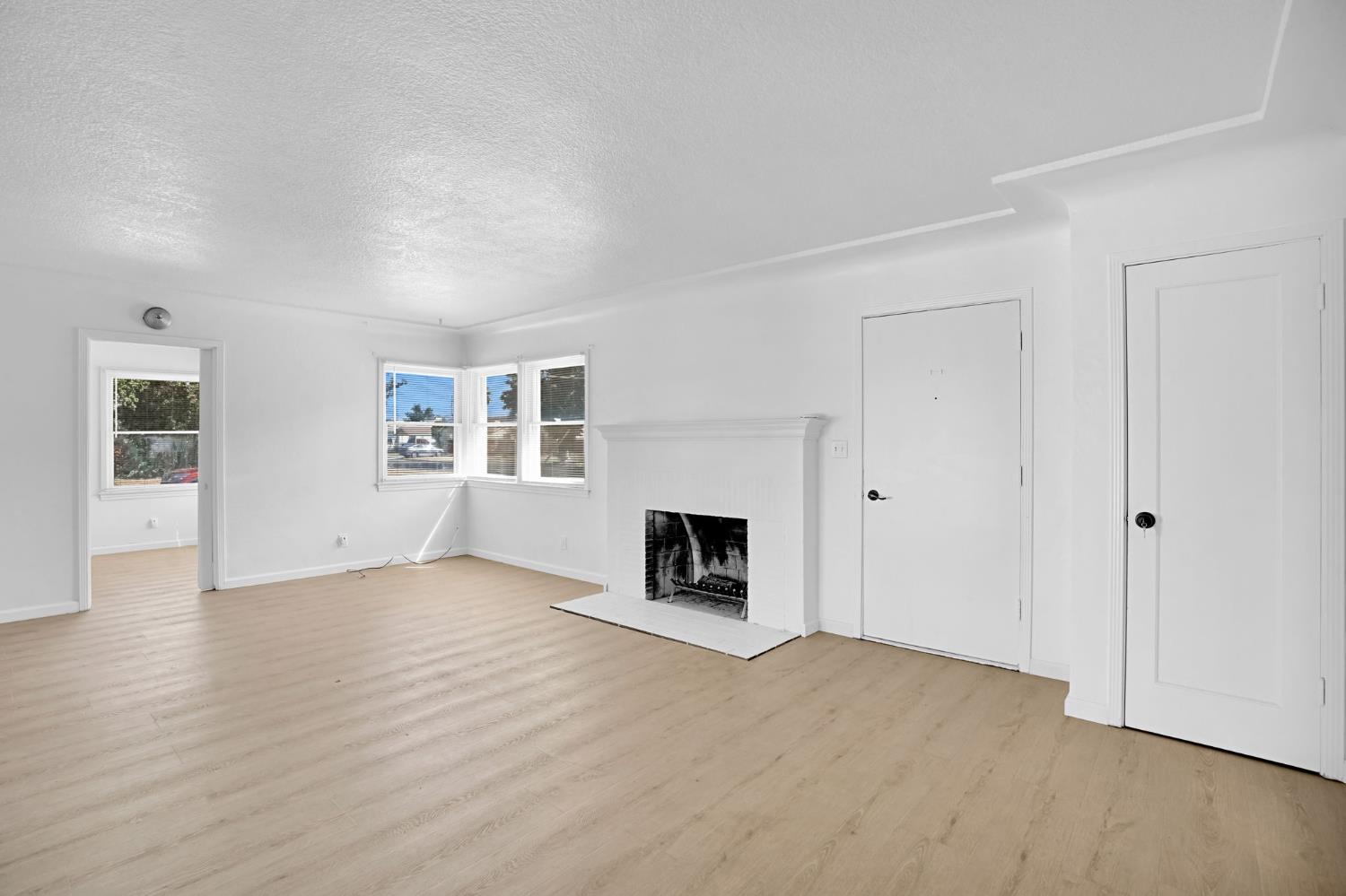 2847 E Michigan, Fresno, CA 93703