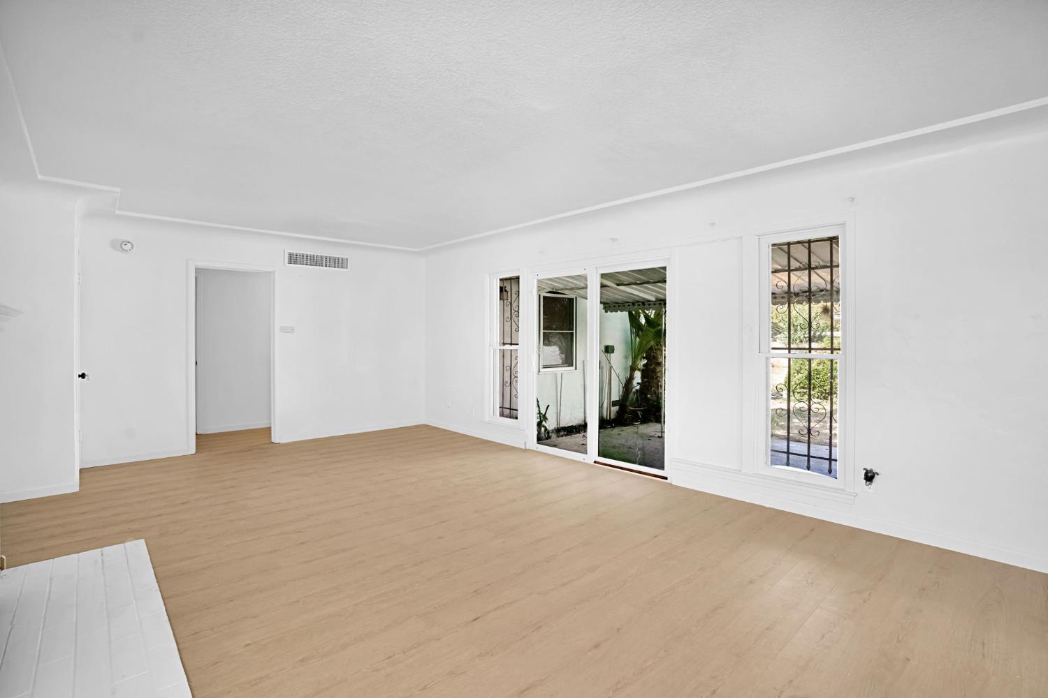 2847 E Michigan, Fresno, CA 93703
