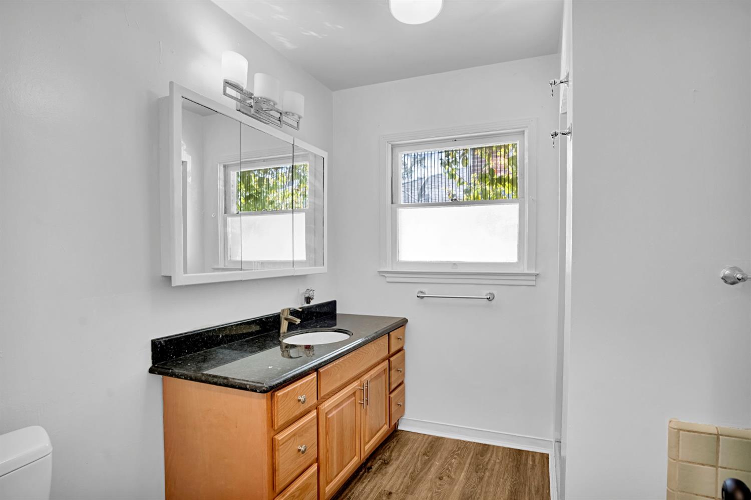 2847 E Michigan, Fresno, CA 93703