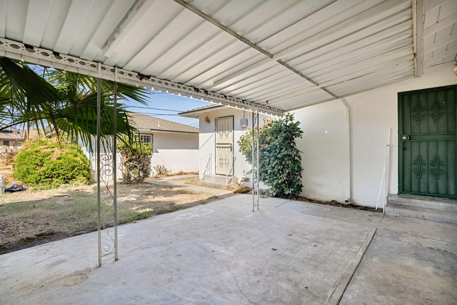 2847 E Michigan, Fresno, CA 93703