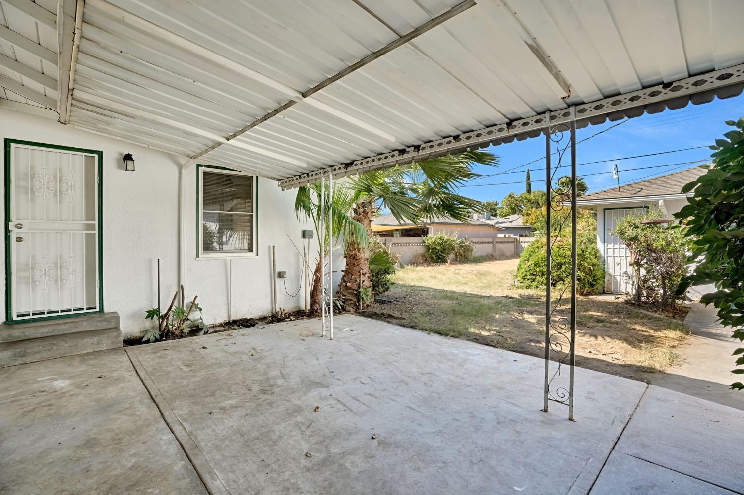 2847 E Michigan, Fresno, CA 93703