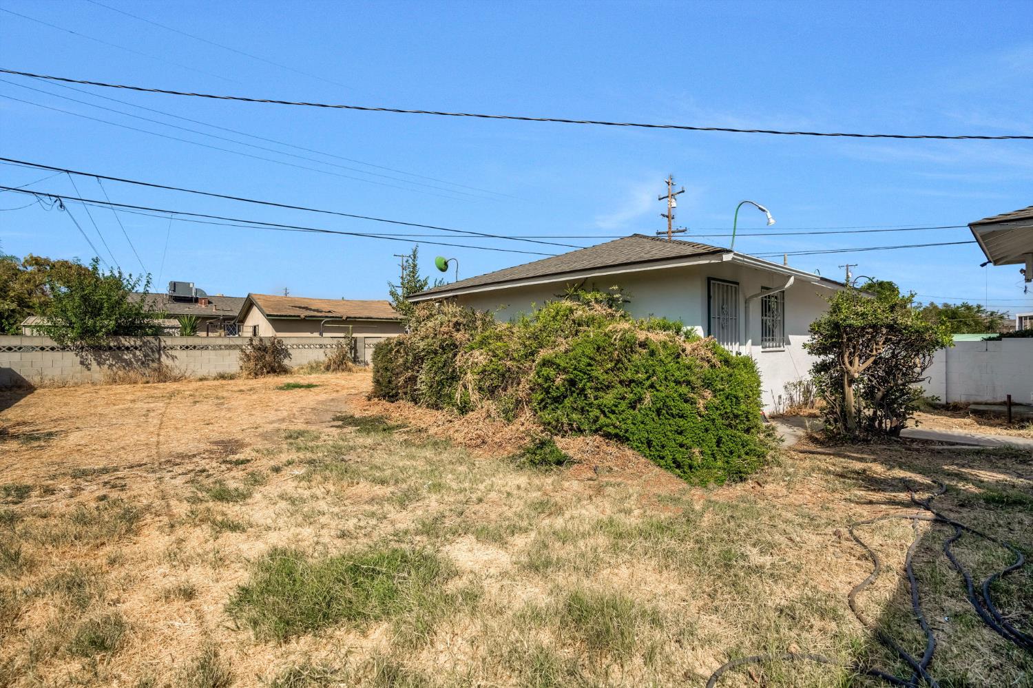 2847 E Michigan, Fresno, CA 93703