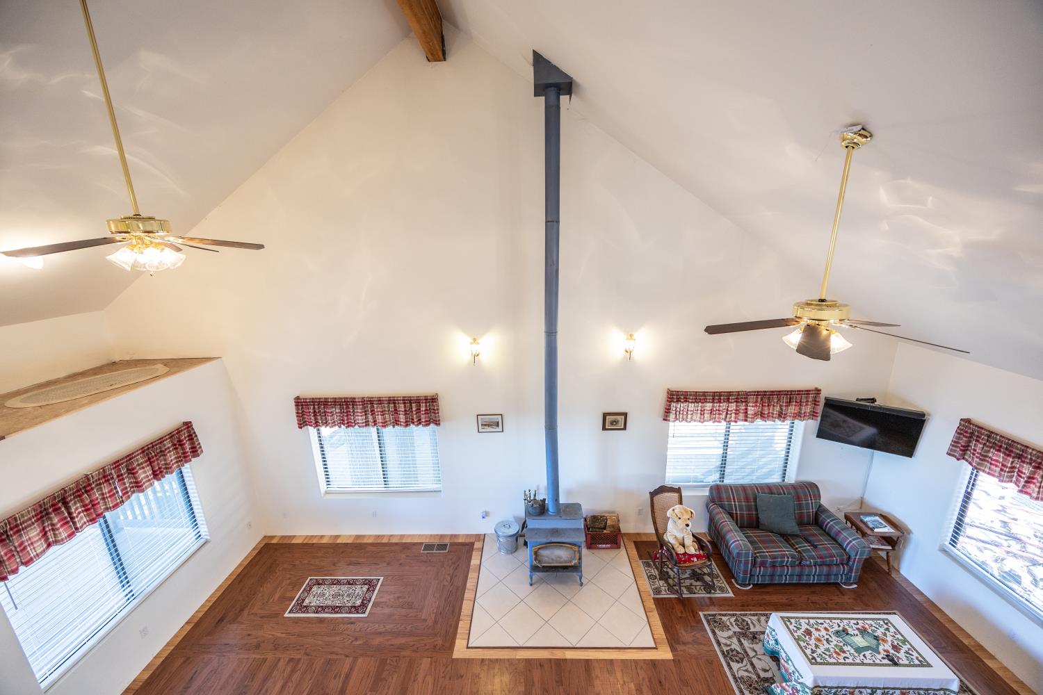 7501 Yosemite Park Way, Yosemite West, CA 95389