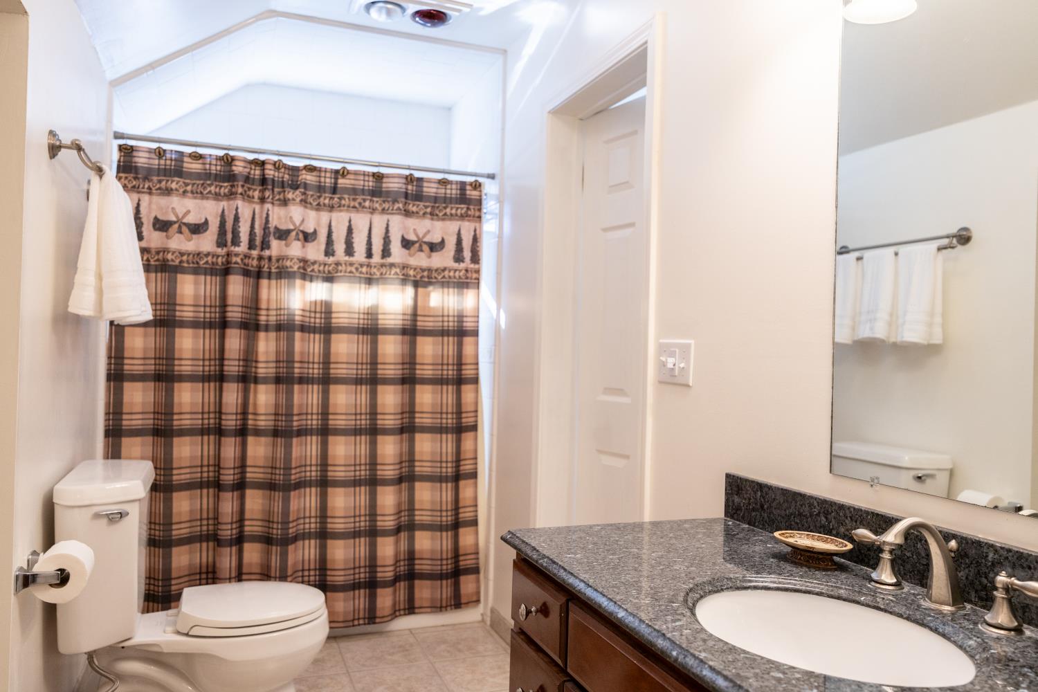 7501 Yosemite Park Way, Yosemite West, CA 95389