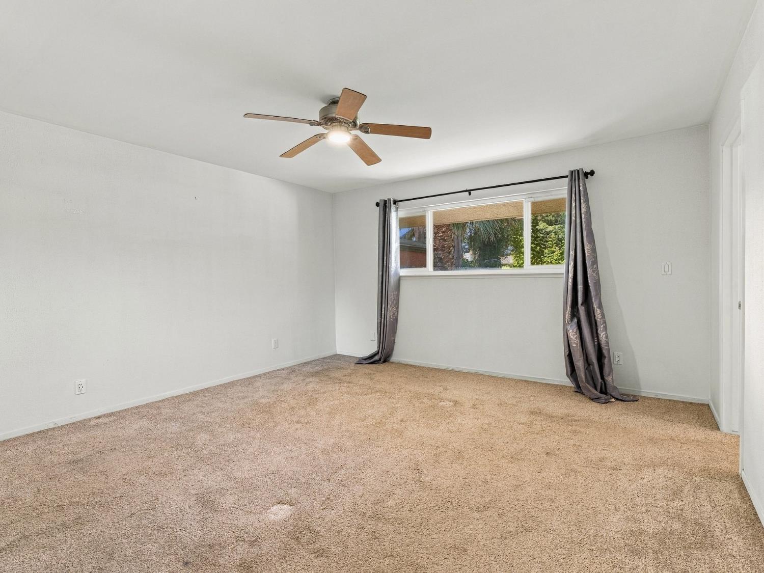 5170 E Huntington, Fresno, CA 93727