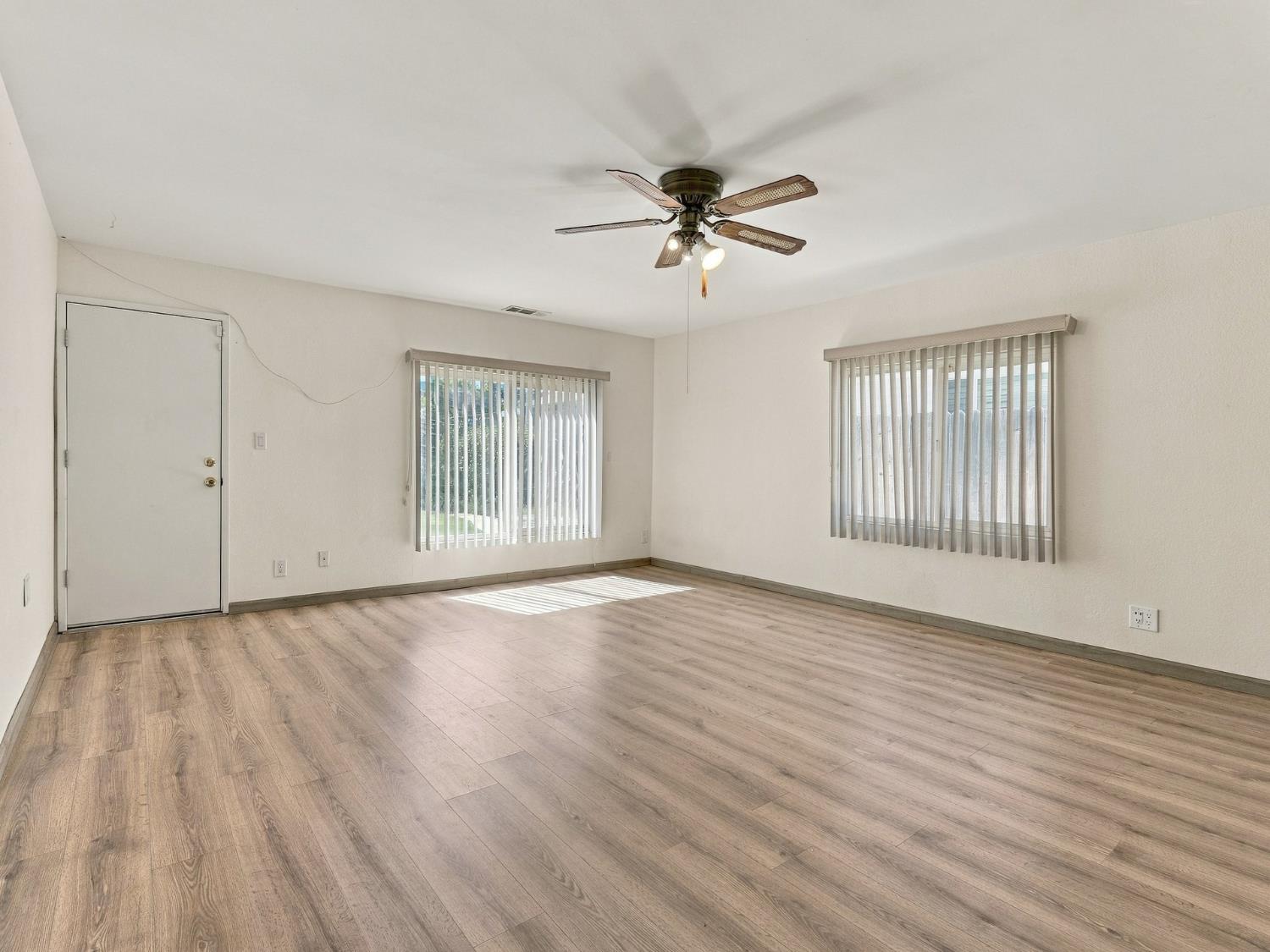 5170 E Huntington, Fresno, CA 93727