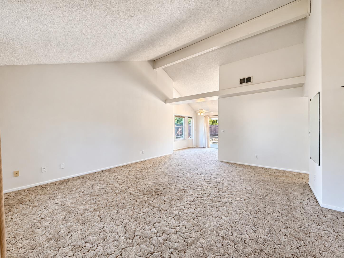 9570 N Archie Ave, Fresno, CA 93720