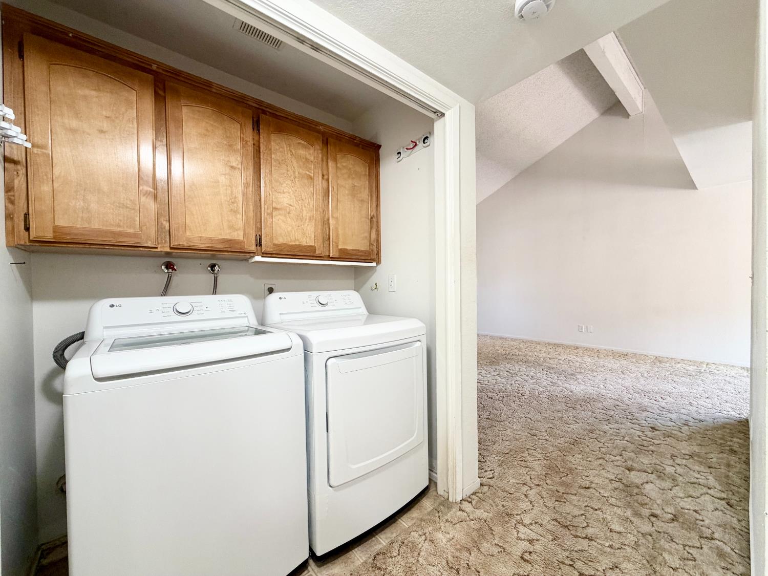 9570 N Archie Ave, Fresno, CA 93720