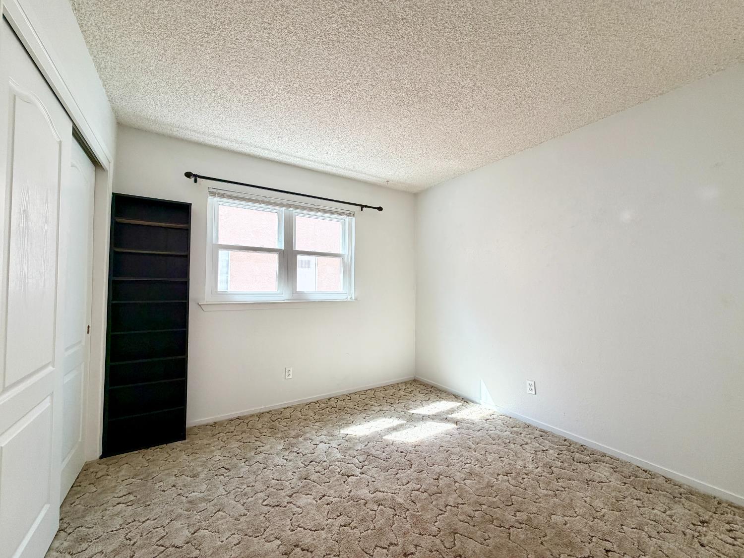 9570 N Archie Ave, Fresno, CA 93720