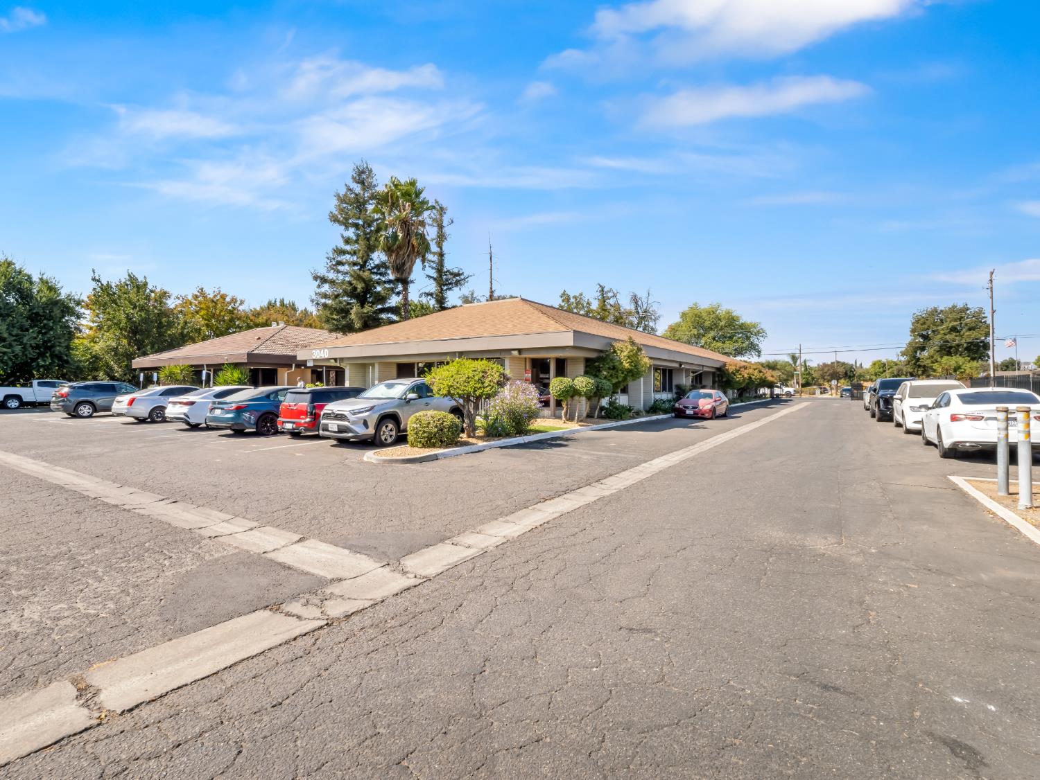 3040 N Fresno St, Fresno, CA 93703