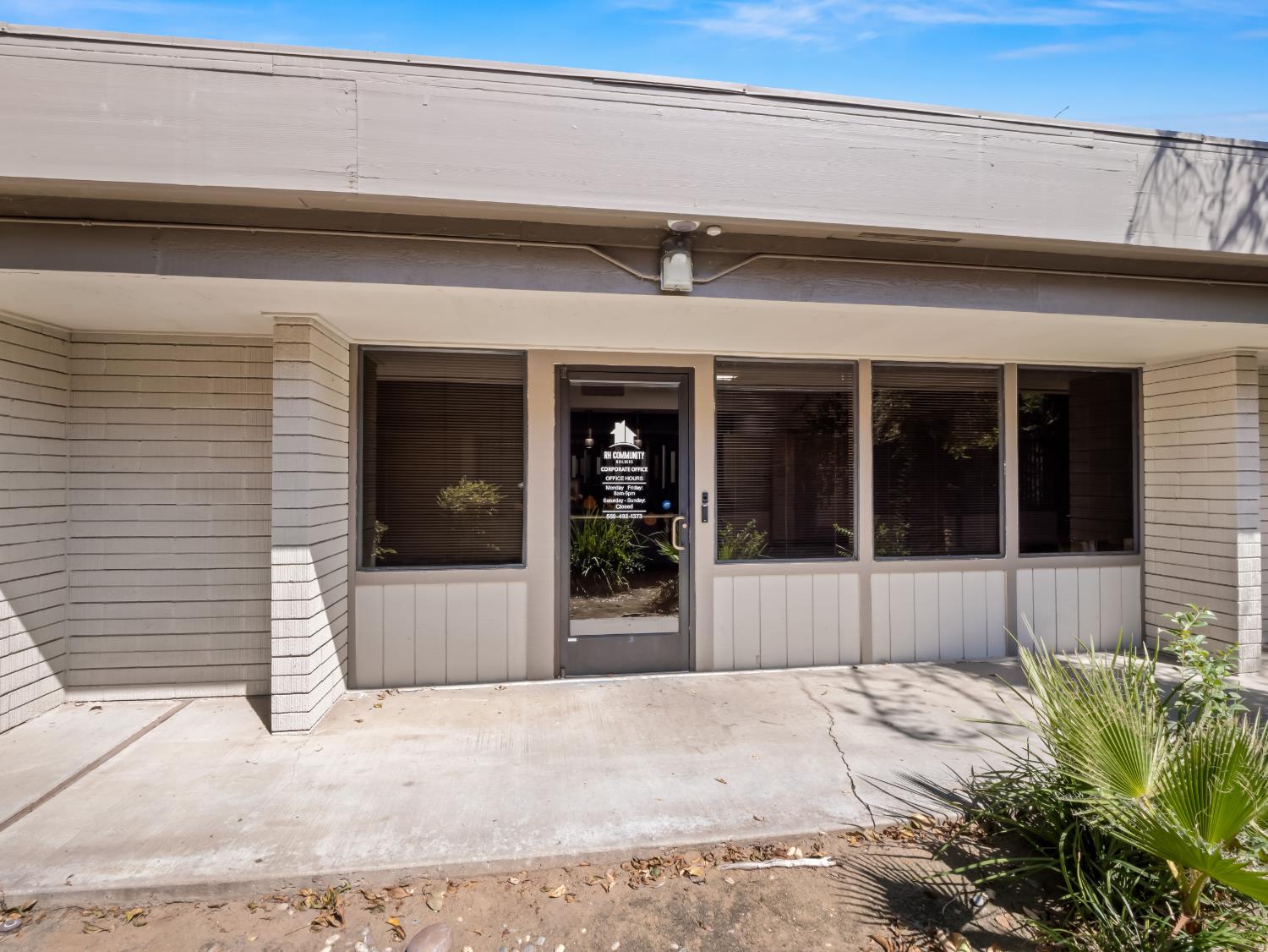 3040 N Fresno St, Fresno, CA 93703