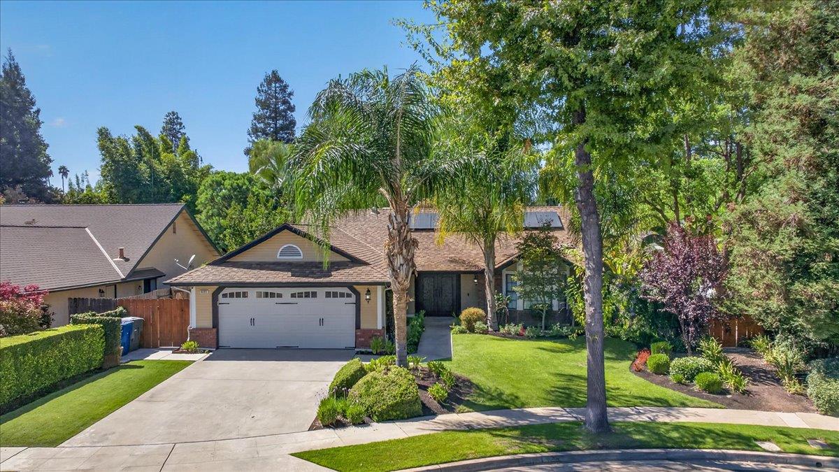 6495 N Vagedes Ave, Fresno, CA 93711