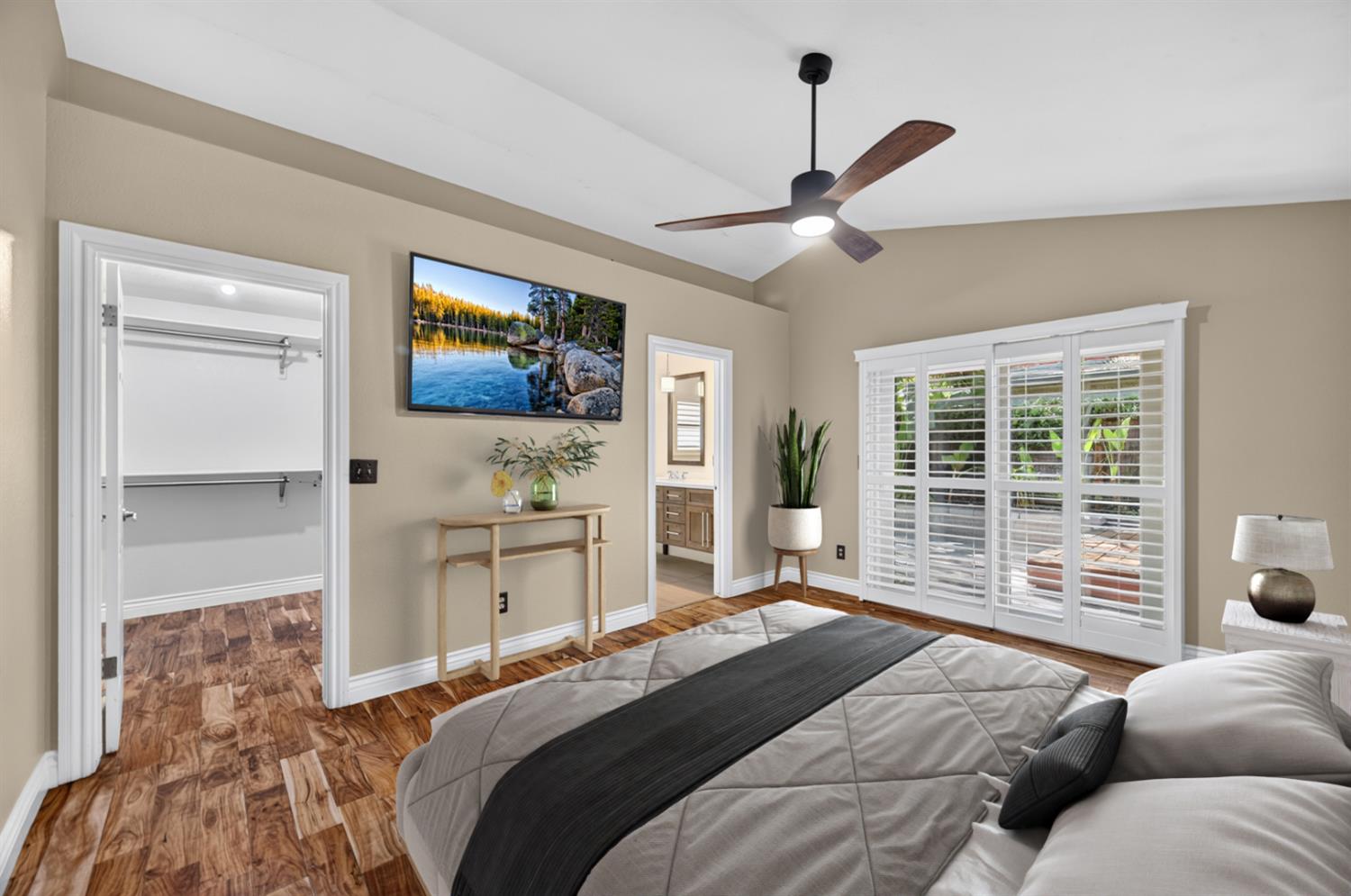 6495 N Vagedes Ave, Fresno, CA 93711