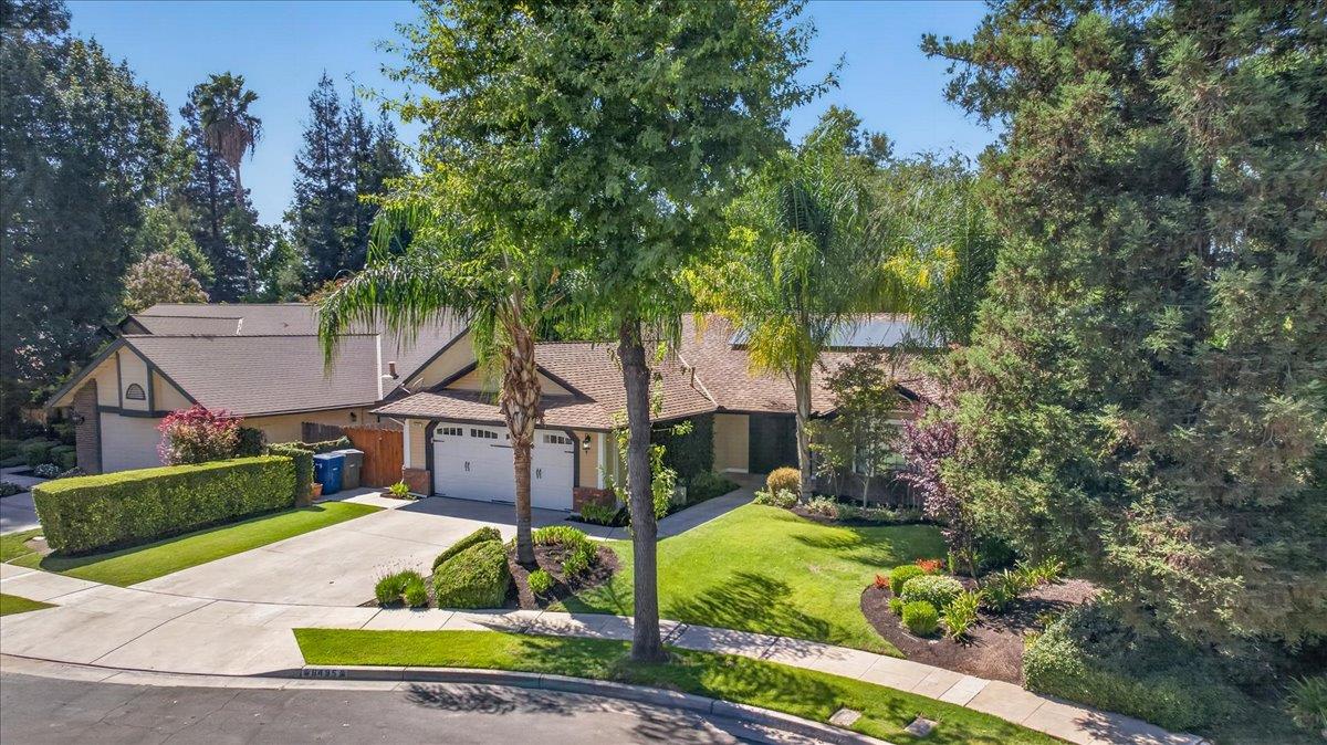 6495 N Vagedes Ave, Fresno, CA 93711