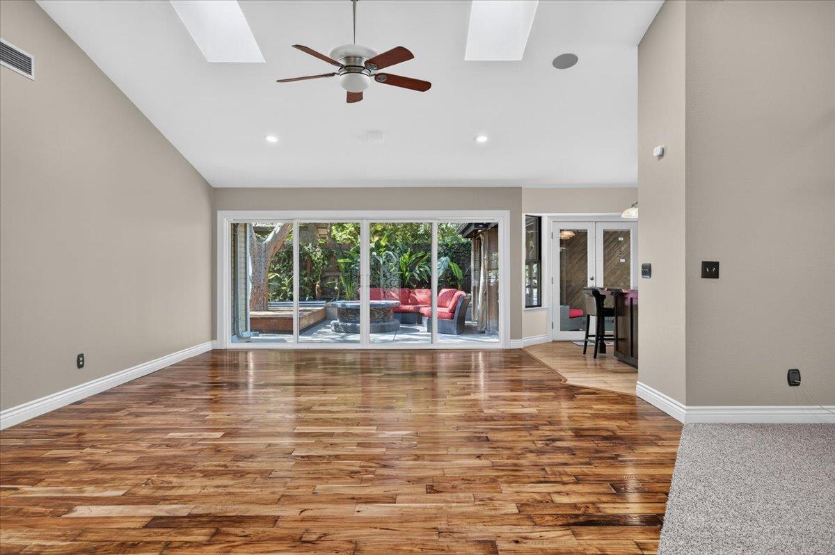 6495 N Vagedes Ave, Fresno, CA 93711