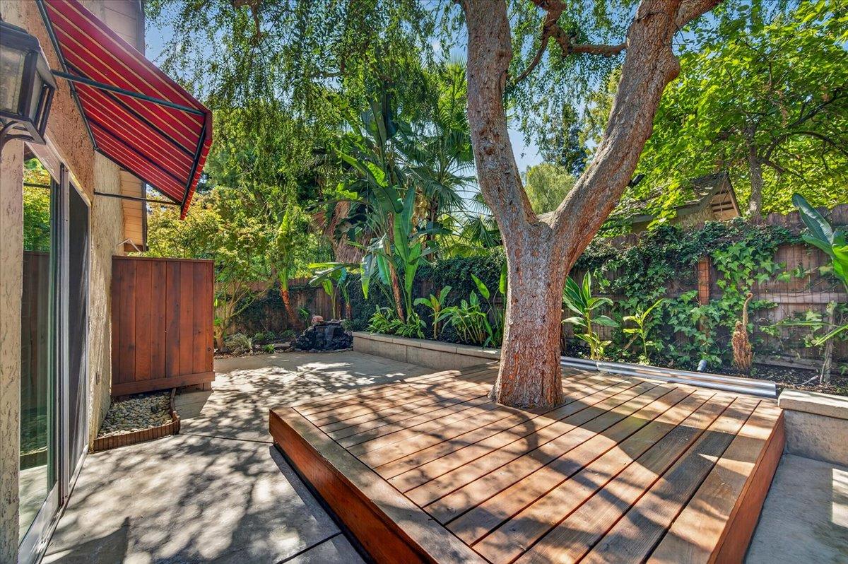 6495 N Vagedes Ave, Fresno, CA 93711