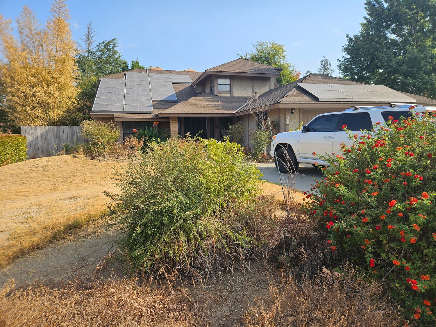467 W Tenaya Ave, Clovis, CA 93619