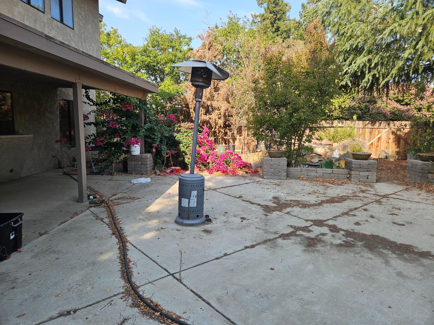 467 W Tenaya Ave, Clovis, CA 93619