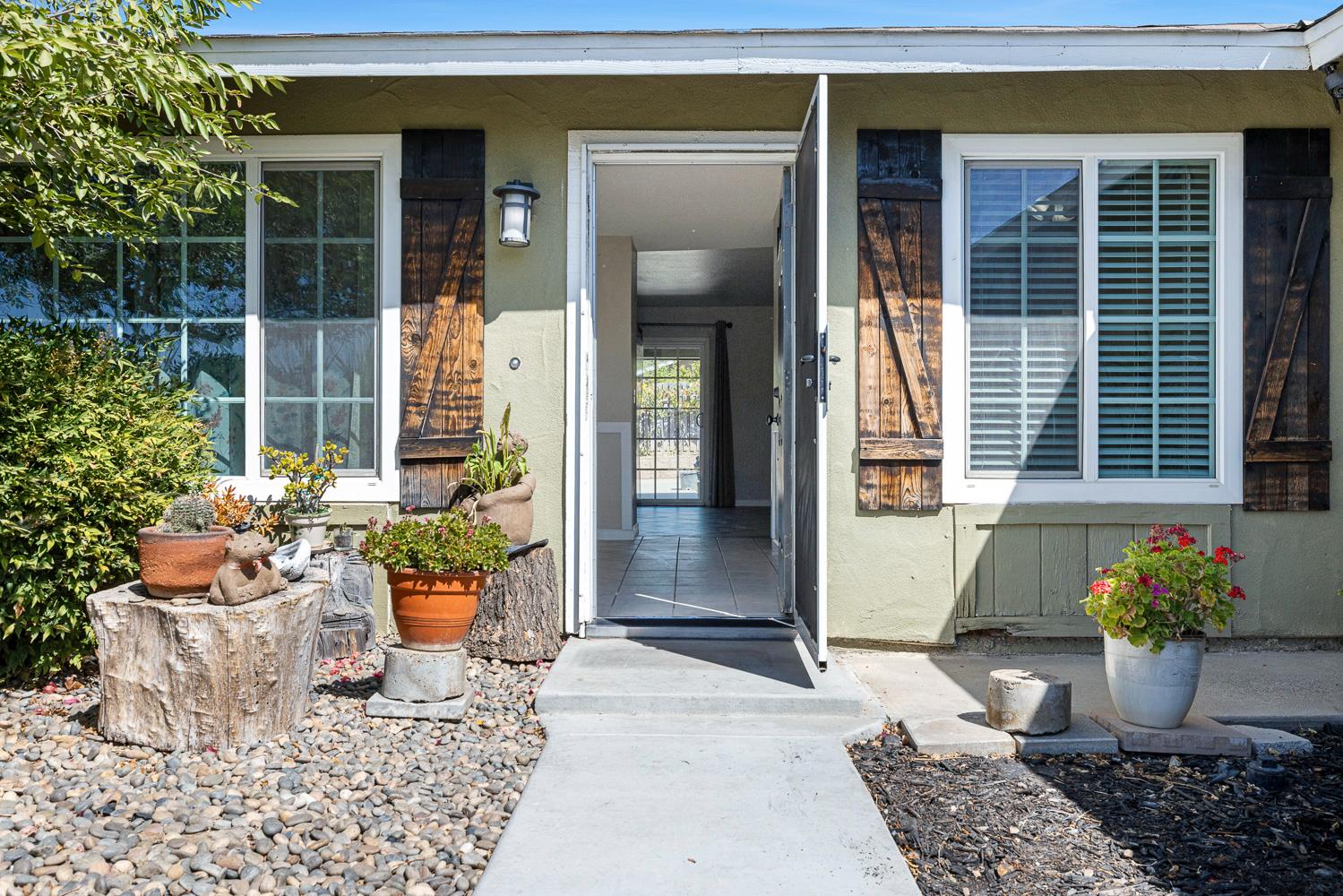 1301 Kennedy, Madera, CA 93638
