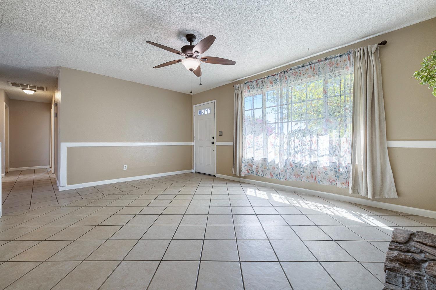 1301 Kennedy, Madera, CA 93638
