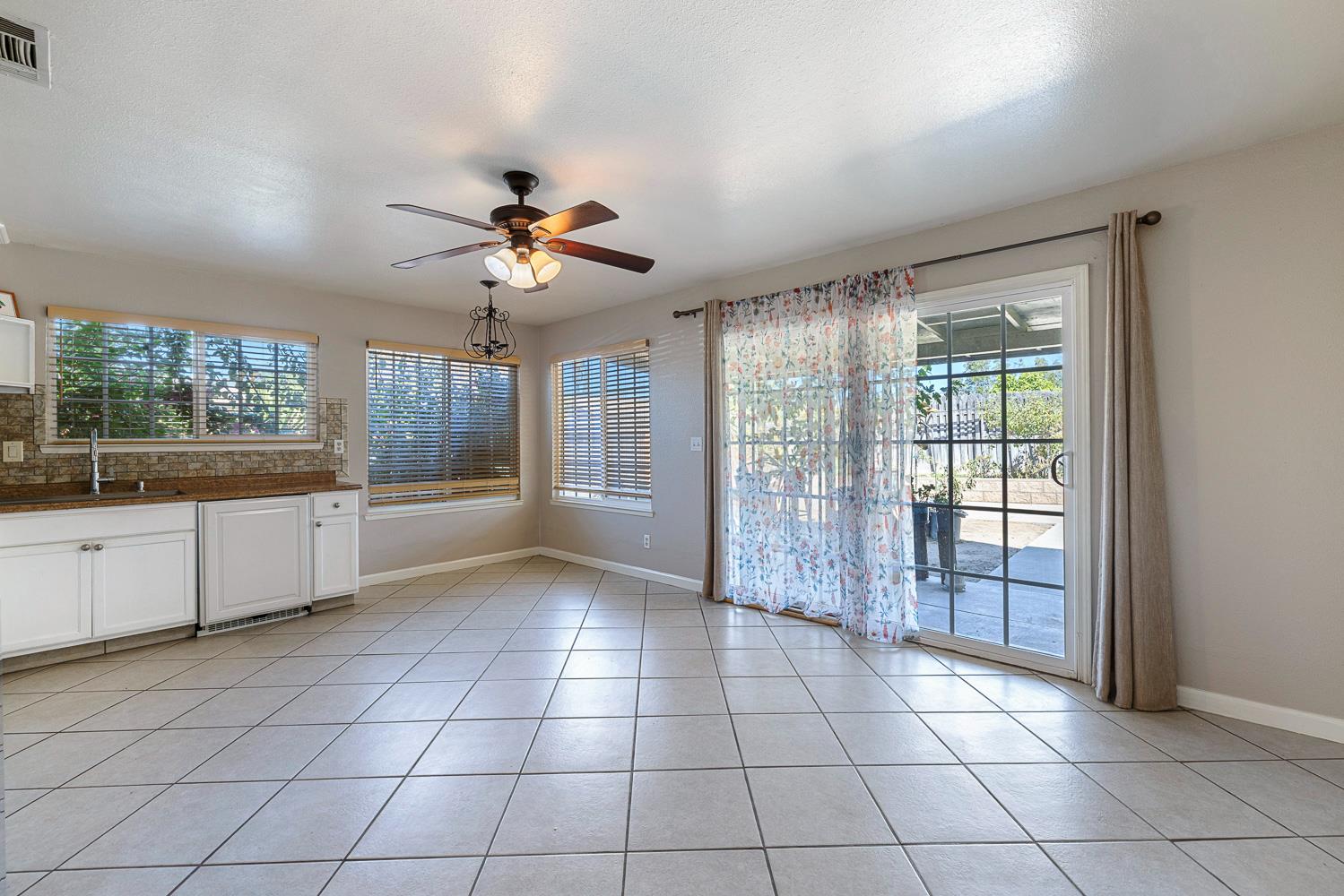 1301 Kennedy, Madera, CA 93638