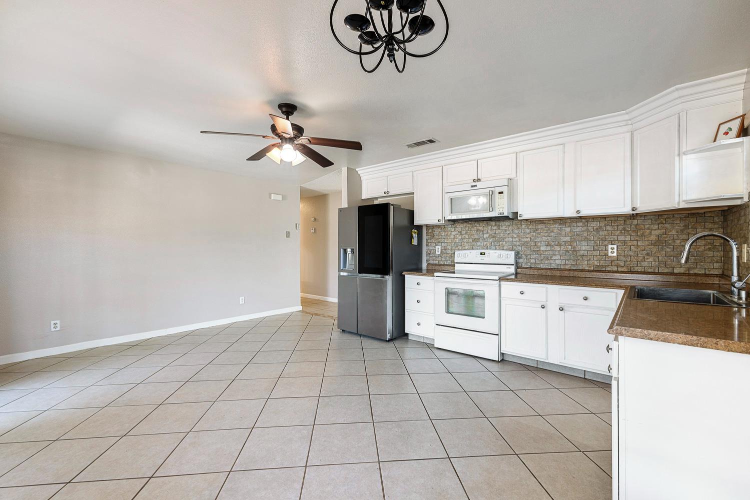 1301 Kennedy, Madera, CA 93638
