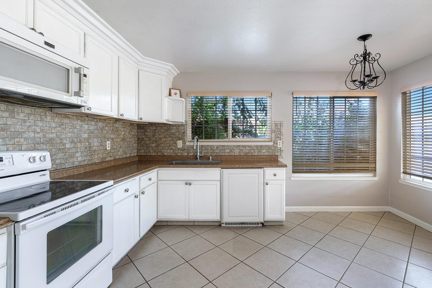 1301 Kennedy, Madera, CA 93638