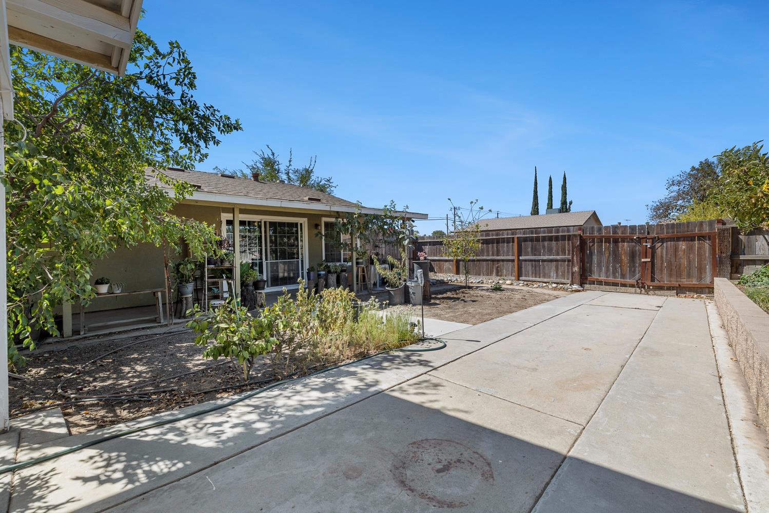 1301 Kennedy, Madera, CA 93638