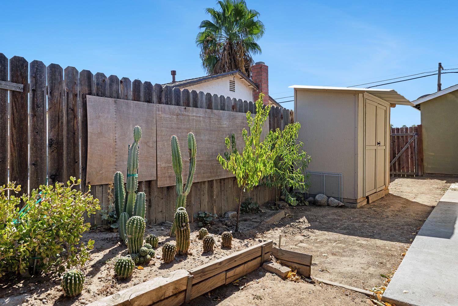 1301 Kennedy, Madera, CA 93638