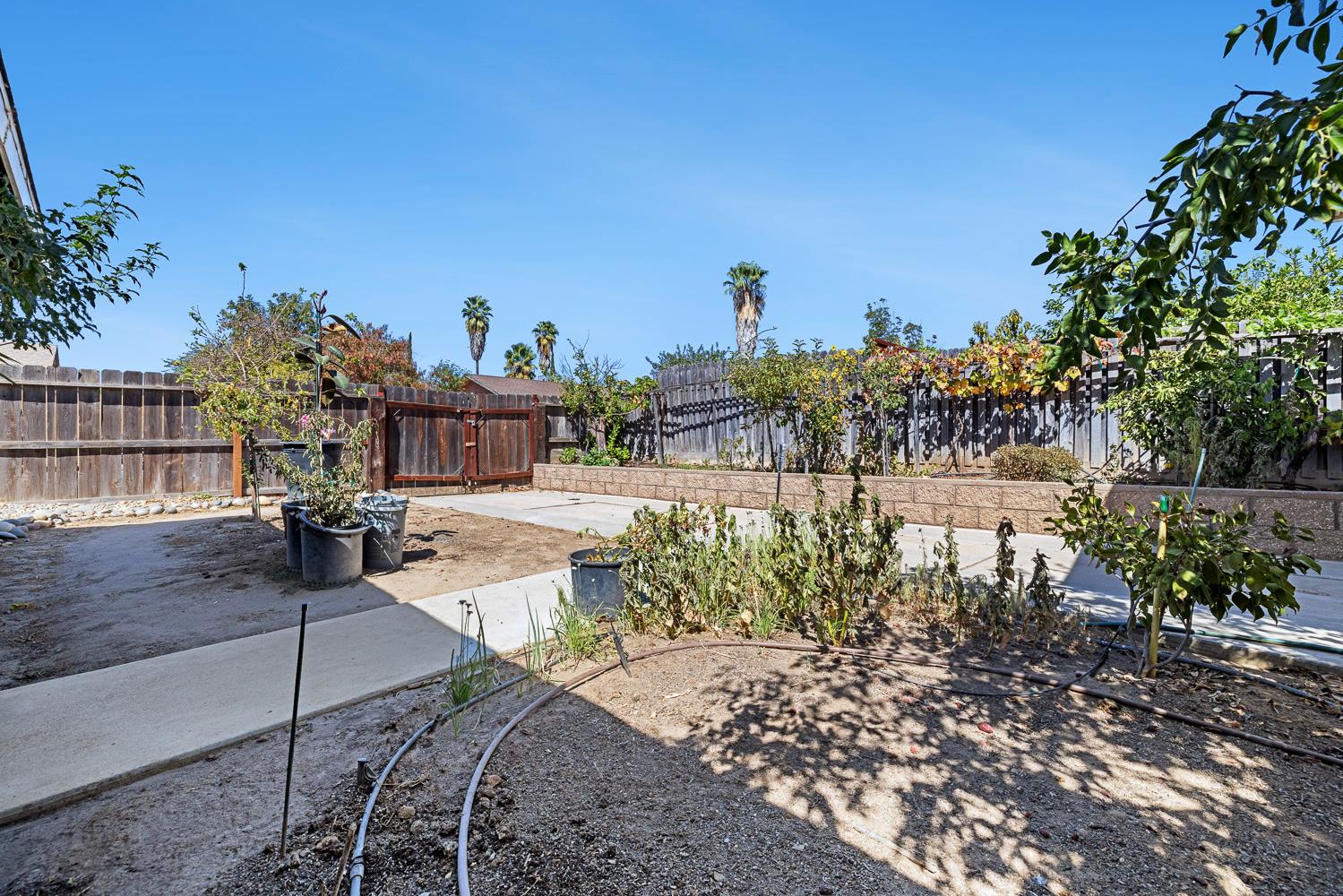 1301 Kennedy, Madera, CA 93638