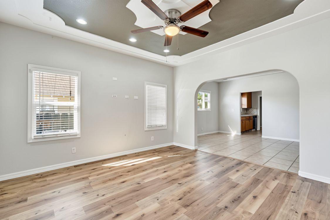 1409 N Roosevelt Ave, Fresno, CA 93728