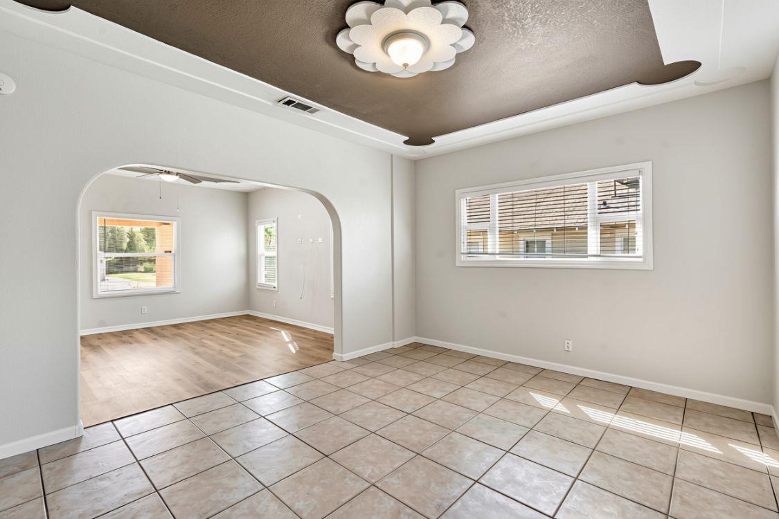 1409 N Roosevelt Ave, Fresno, CA 93728