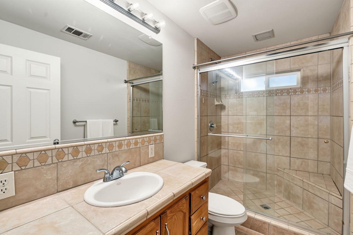 1409 N Roosevelt Ave, Fresno, CA 93728