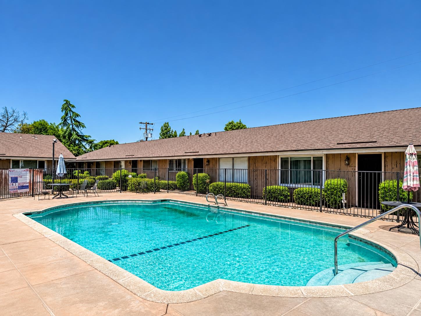 3725 N Fruit Ave #C, Fresno, CA 93705