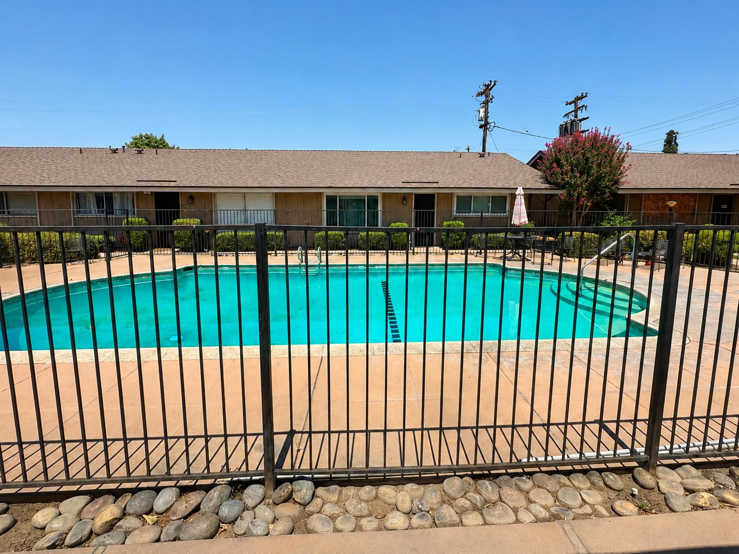 3725 N Fruit Ave #C, Fresno, CA 93705