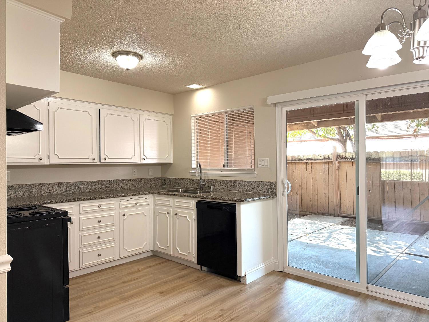 3725 N Fruit Ave #C, Fresno, CA 93705