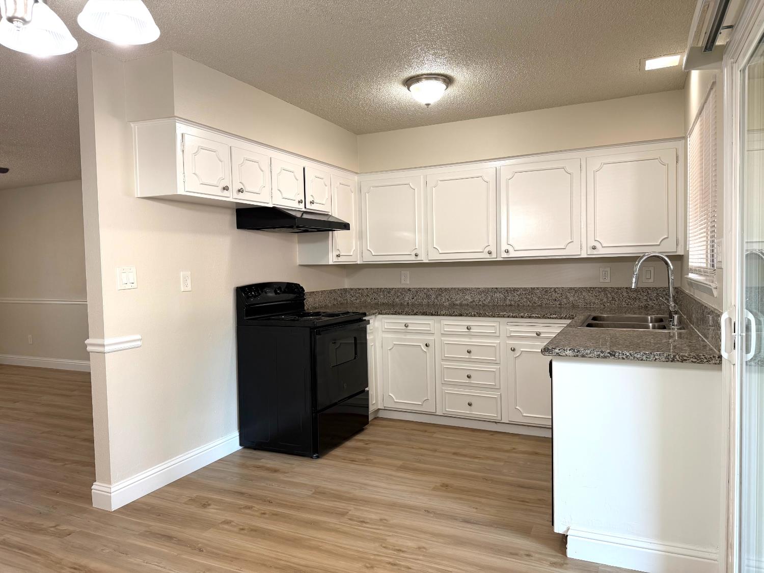 3725 N Fruit Ave #C, Fresno, CA 93705
