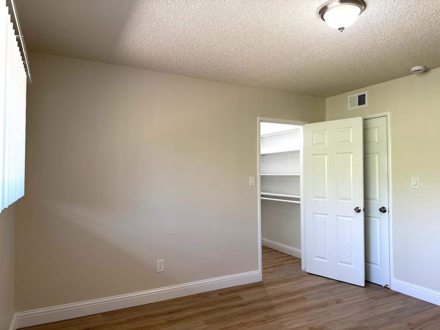 3725 N Fruit Ave #C, Fresno, CA 93705