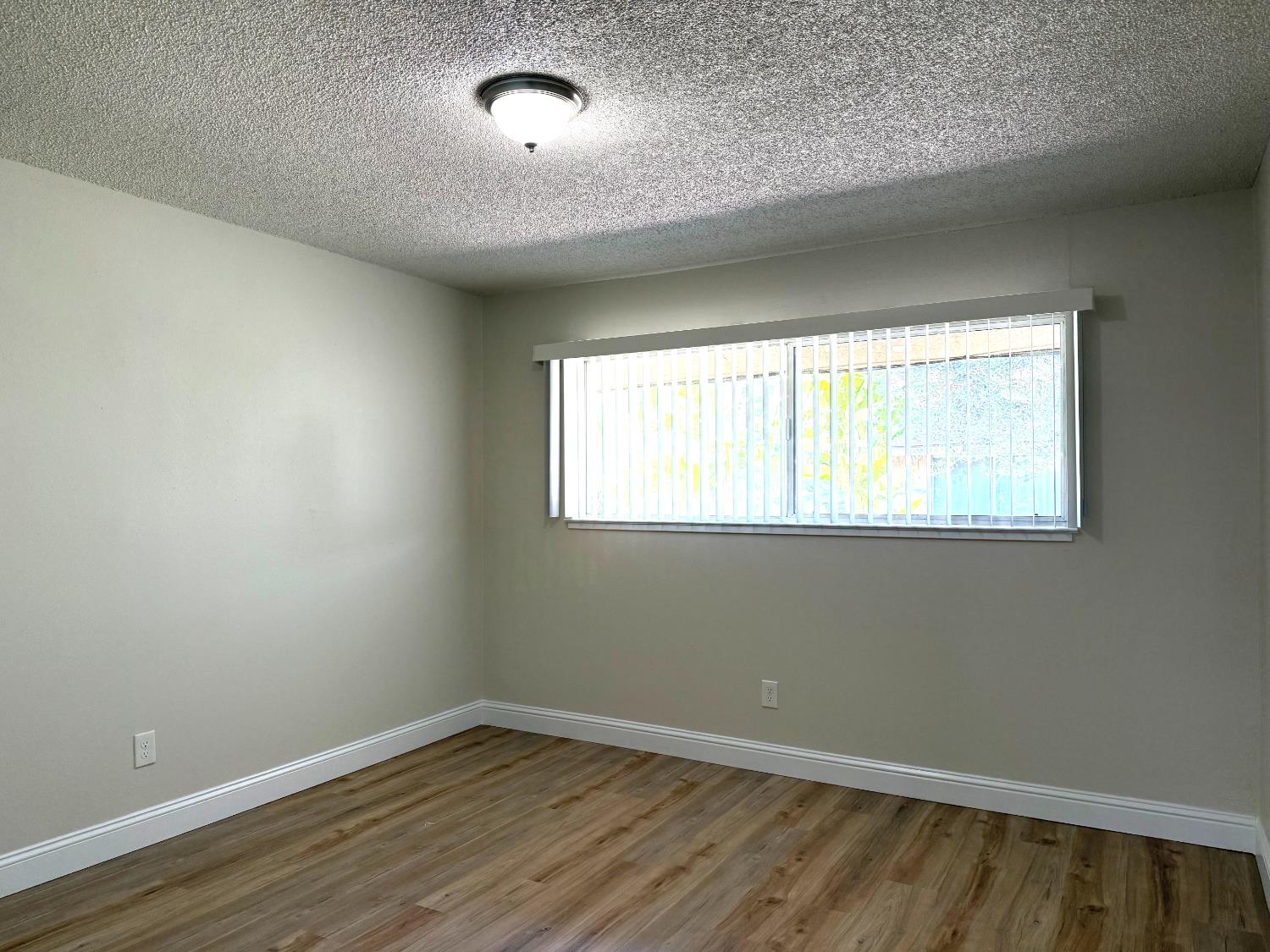 3725 N Fruit Ave #C, Fresno, CA 93705